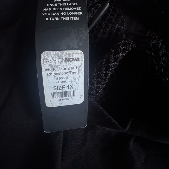 Fashion Nova Black World Tour Graphic Top - Picture 6 of 6